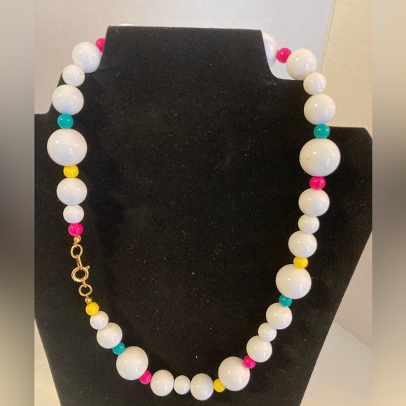 Vintage Avon Capri Beaded Necklace from 1980 - Picture 5 of 6